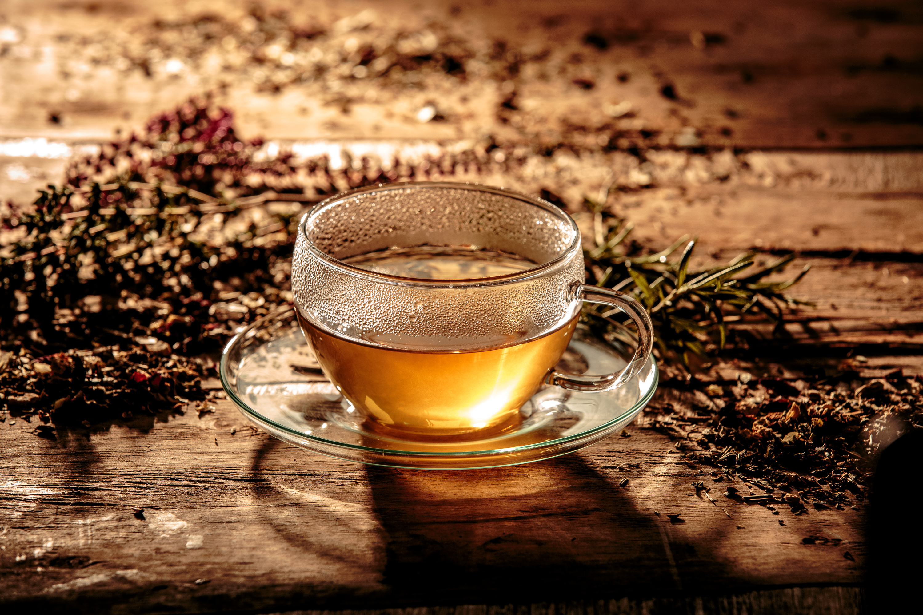 Пить чай в бане. Травяной чай. Чай в бане. Чай после баньки. Чай из трав.